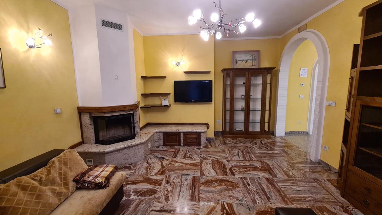 Luxury Apartment Pavullo Nel Frignano Exteriör bild